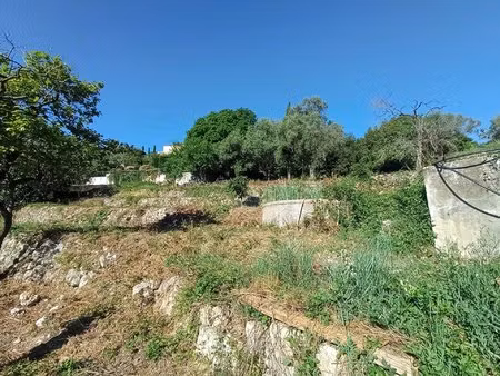 terrain constructible 932 m² – vue dégagée  aperçu mer – secteur résidentiel vallauris / c