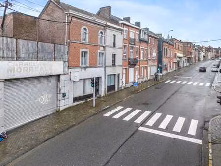 entrepôt (1000m²) à seraing !