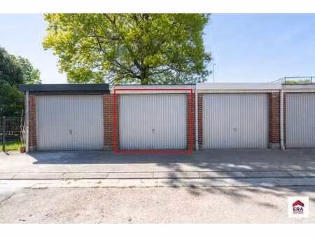 garage fermé dans le quartier prisé de saviowijk (dilbeek)
