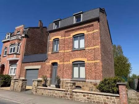 maison de caractère 4 chambres avec garage à naninne !