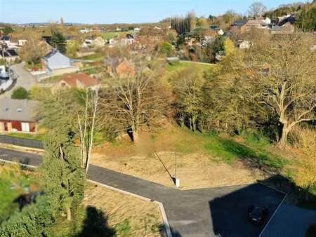 terrain de 8 a 02 ca situé dans un clos privatif à arsimont