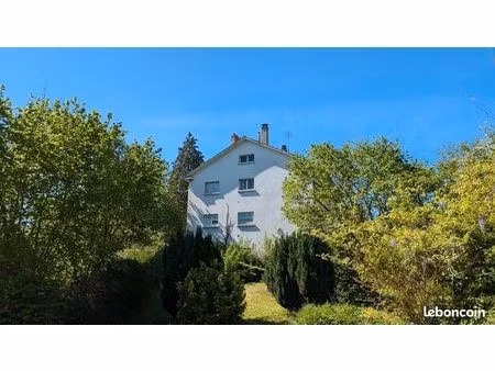 maison 10 pièces 203 m²