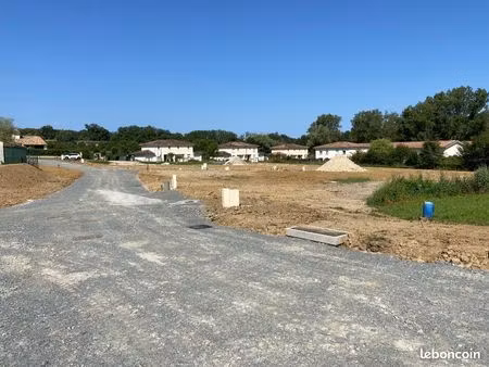 terrain 329 m² la sauve