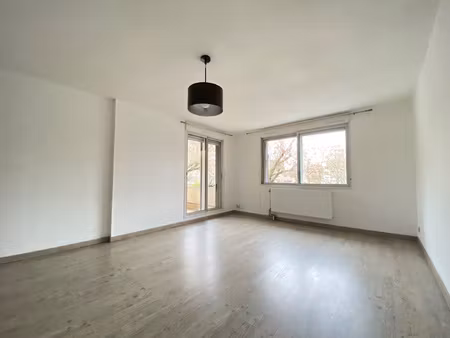 minimes - t4 avec balcon  parking sous-sol et cave