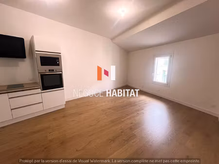 appartement 2 chambres et local commercial generac 30510