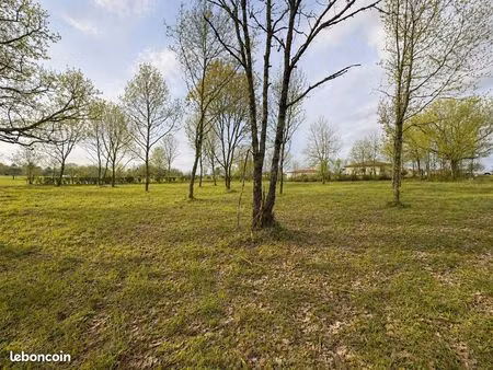 terrain constructible et viabilisé – bon-encontre (raillassis)