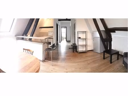 appartement type t3 de 60 m² - centre historique