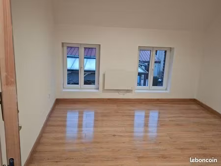 maison quarouble location