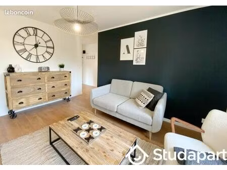 chambre 1 pièce 12 m²