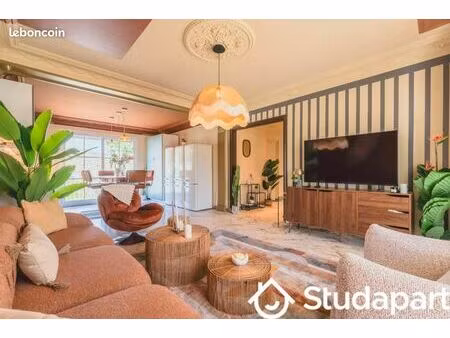 chambre 1 pièce 9 m²