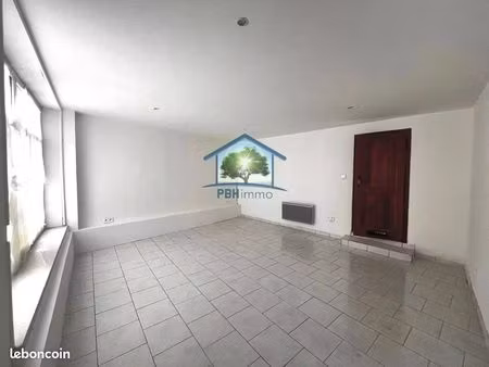 parking/box 1 pièce 21 m²