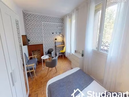 chambre 1 pièce 14 m²