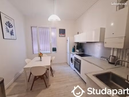 chambre 1 pièce 13 m²