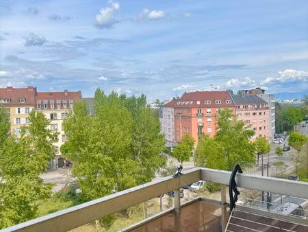 studio meublé lumineux avec balcon vue dégagée et parking