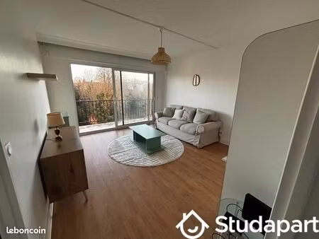 chambre 1 pièce 16 m²