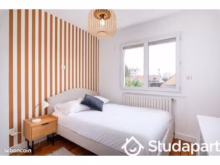 chambre 1 pièce 10 m²