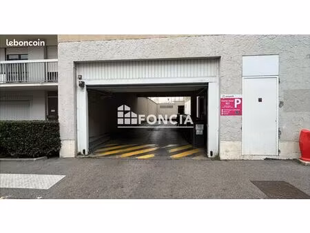 indoor_parking