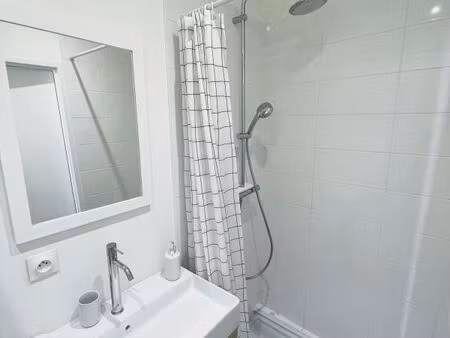 chambre 1 pièce 30 m²