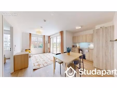 chambre 1 pièce 12 m²