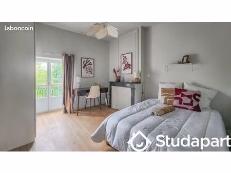 chambre 1 pièce 14 m²