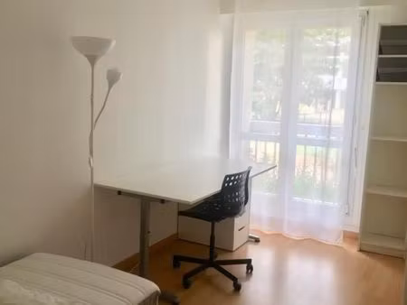 chambre 1 pièce 11 m²