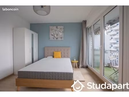 chambre 1 pièce 14 m²