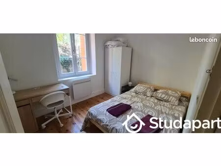 chambre 1 pièce 9 m²