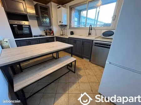 chambre 1 pièce 9 m²