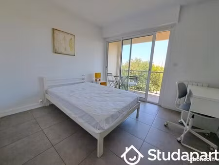 chambre 1 pièce 11 m²