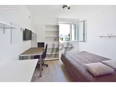 studio meublé monplaisir lumière - résidence secondaire - metro d  tram t4  bus tcl