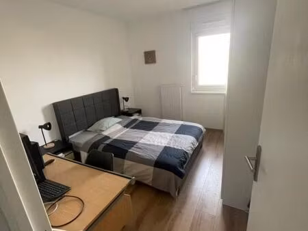 chambre 1 pièce 11 m²