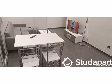 chambre 1 pièce 11 m²