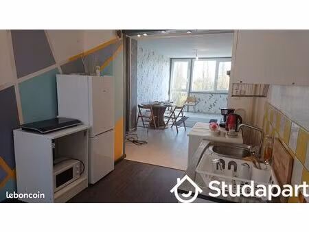 chambre 1 pièce 12 m²