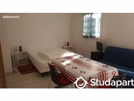 chambre 1 pièce 30 m²