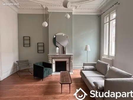 chambre 1 pièce 9 m²