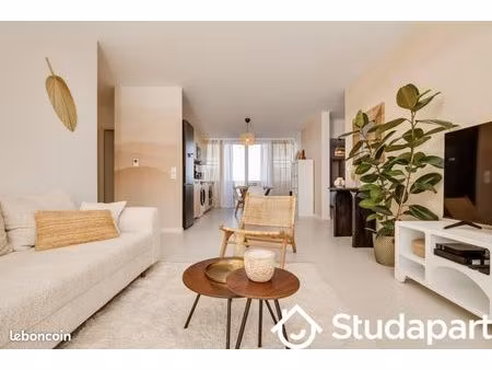 chambre 1 pièce 12 m²