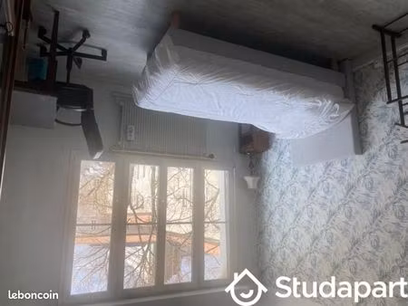 chambre 1 pièce 15 m²