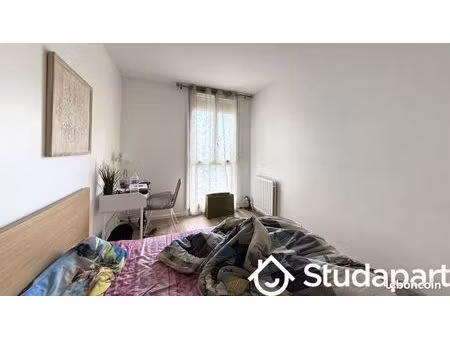 chambre 1 pièce 101 m²