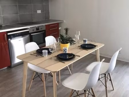 chambre 1 pièce 12 m²