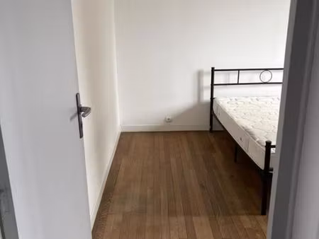 chambre 1 pièce 12 m²