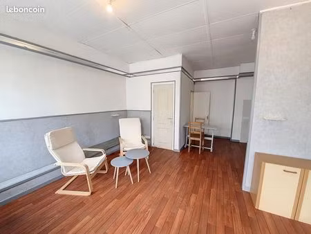 studio 1 pièce 24 m²