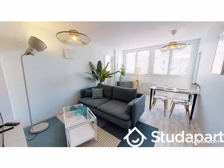 chambre 1 pièce 11 m²