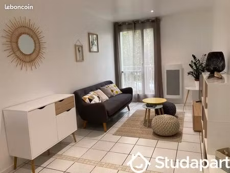 chambre 1 pièce 11 m²