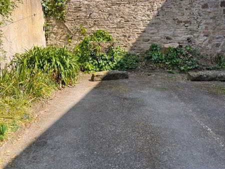 parking à louer vannes centre – extérieur – résidence calme