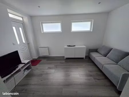 t2 meublé de 45 m² proche centre-ville