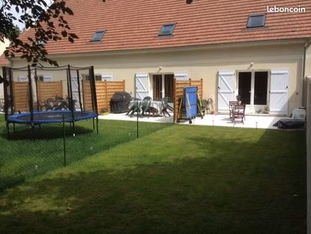 bury  maison de 75m2 bonne isolation   proche gare de mouy et proximité tous commerces. di