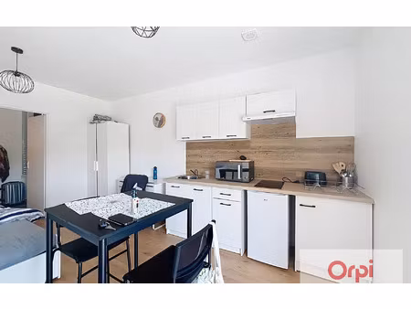location appartement  22.3 m² t-1 à montluçon  330 €