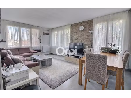location appartement  80.43 m² t-4 à viry-châtillon  1 196 €