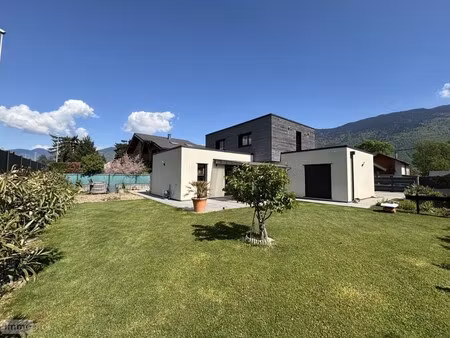 maison de luxe à vendre à gilly-sur-isère
