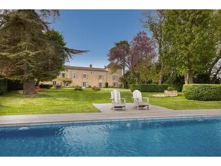 maison de luxe à vendre à cluny